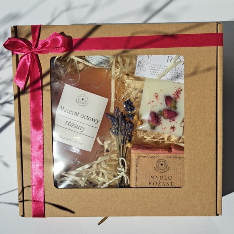 Różany zestaw prezentowy